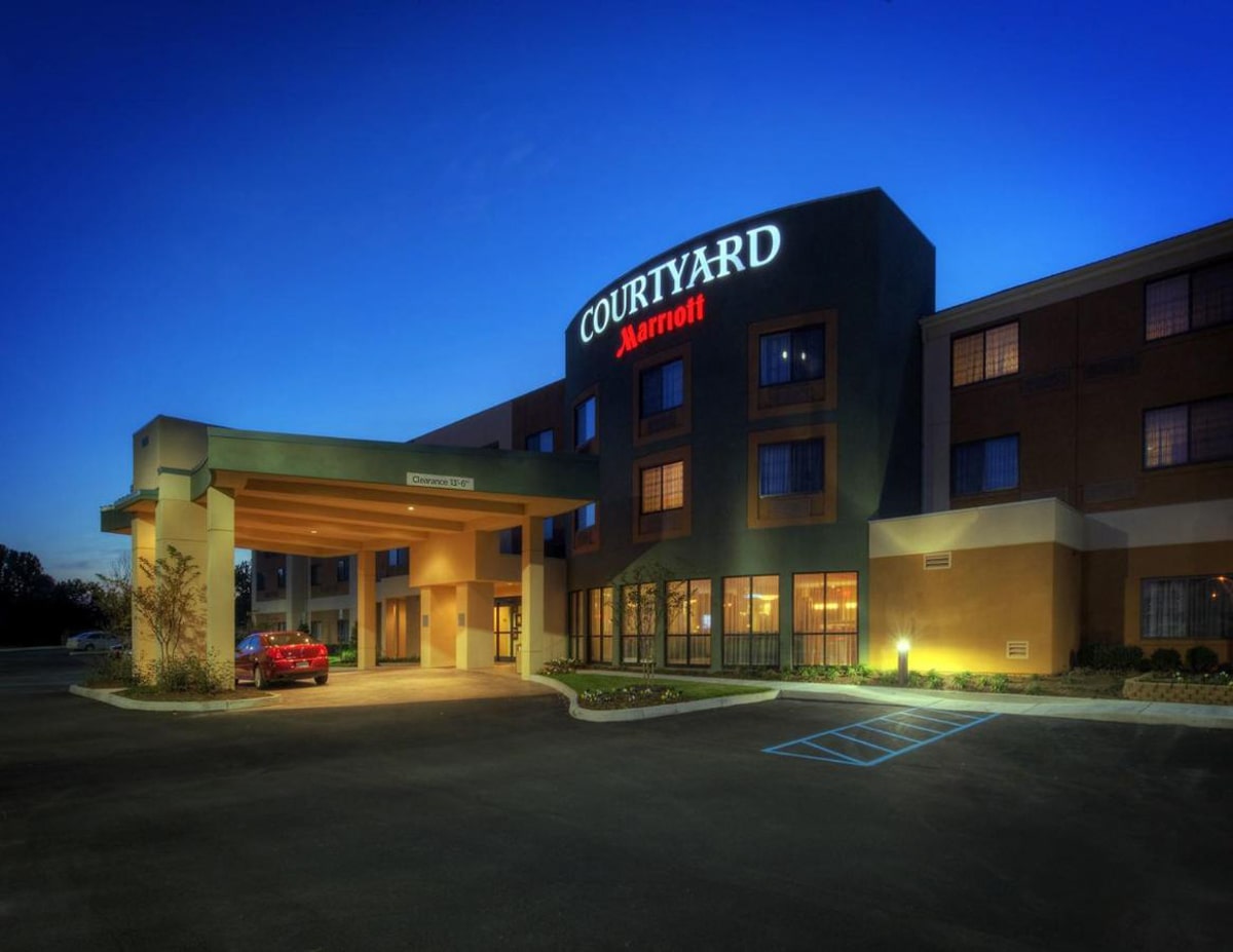 The Courtyard by Marriott Hotel in Johnson City TN 