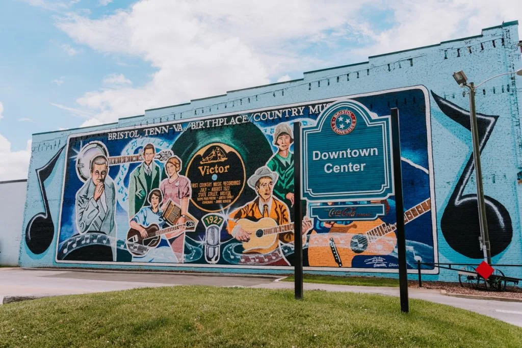 Painted mural of the Birthplace of Country Music with sign of historic downtown Bristol Tennessee-Virginia.
