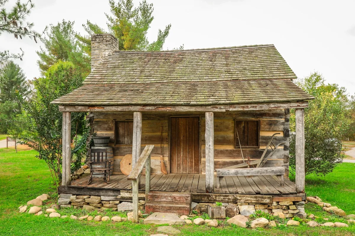 Old log cabin at the David Crockett State Park