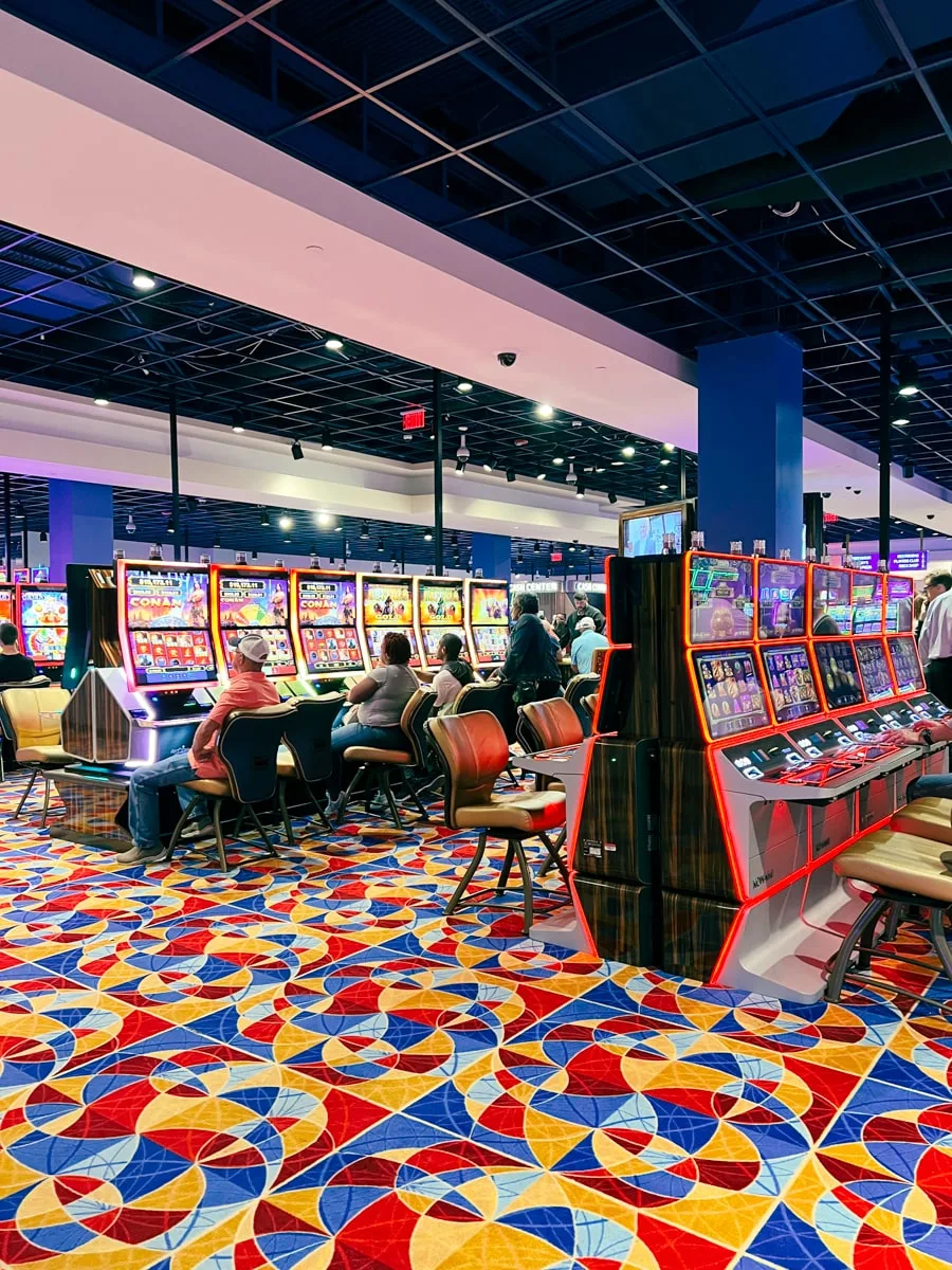 slot machines inside the bristol casino