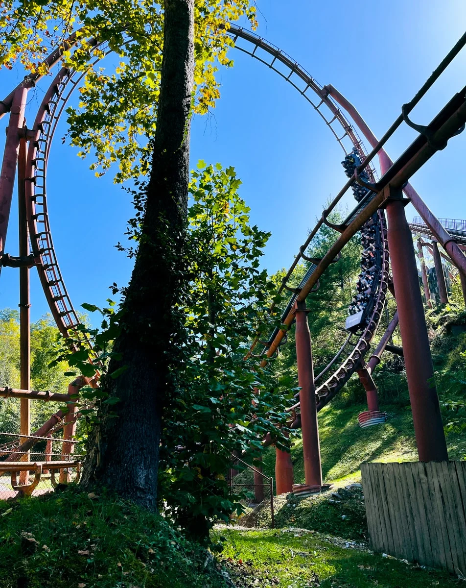 tennessee tornado roller coaster loop at dollywood theme park