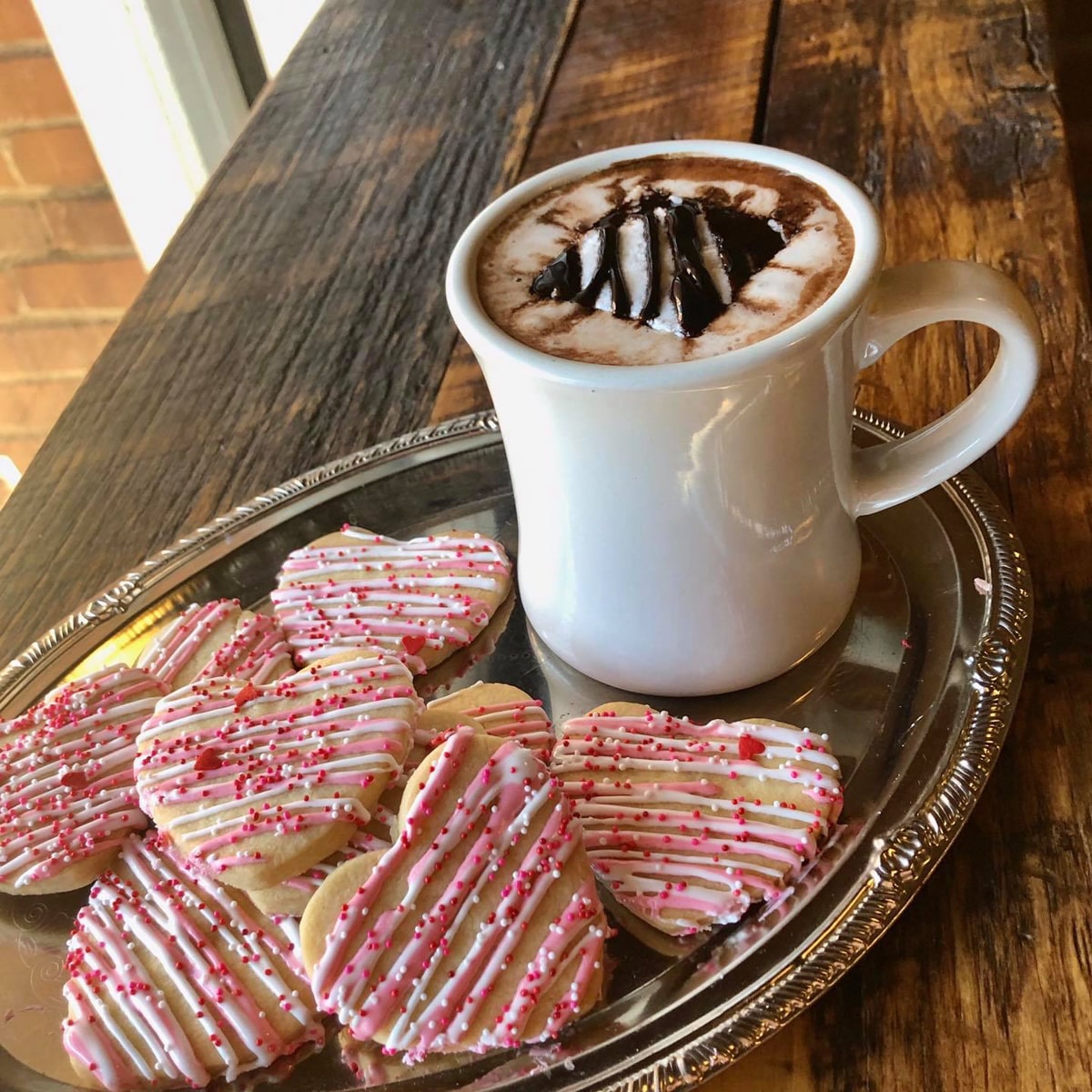 Hot chocolate and cookies at the Hot Chocolatier