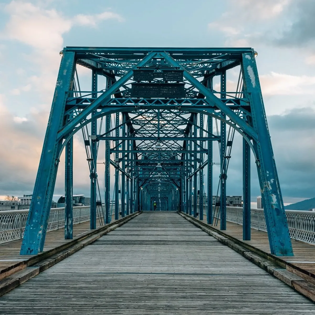 Front view of the Walnut Street Bridge