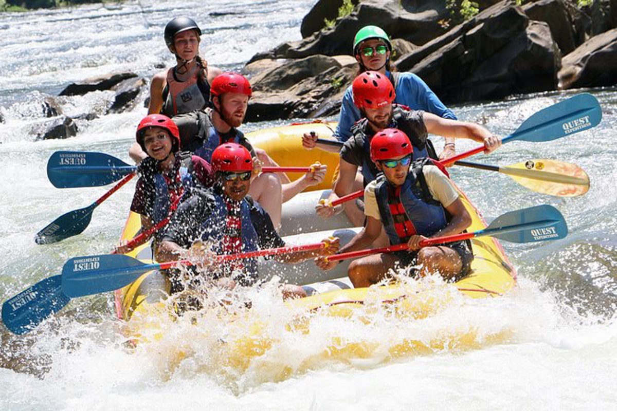 people whitewater rafting down the ocoee river