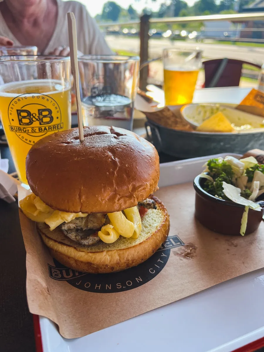 Chicken Burger with macaroni and cheese and BBQ sauce at Burg'r and Barrel