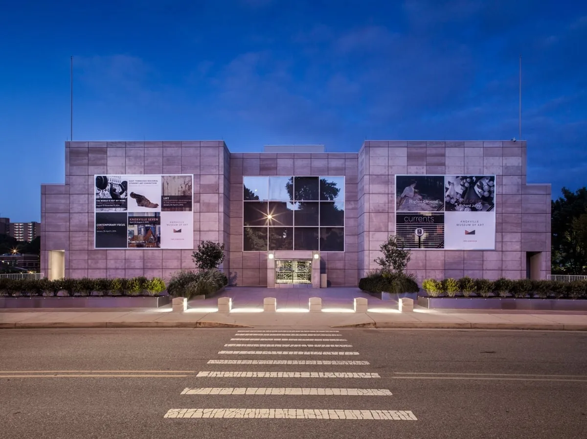 Exterior of the Knoxville Museum of Art in Knoxville at night 