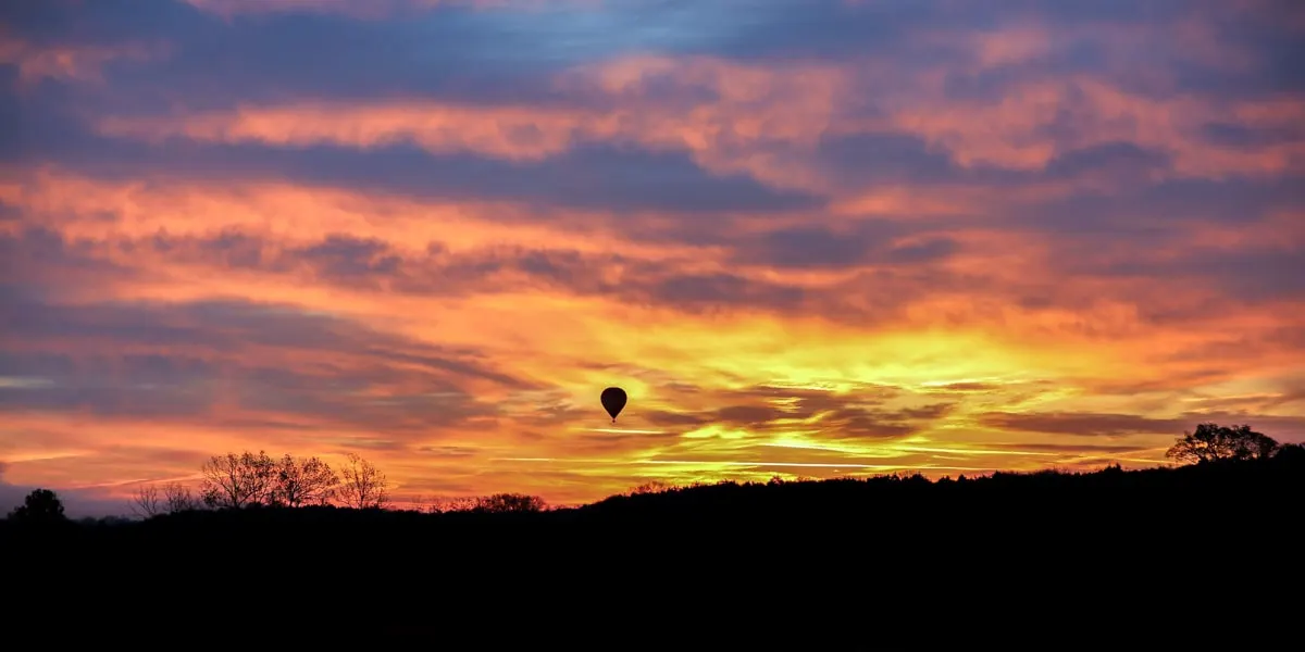 Hot Air Balloon Ride while the sun is setting