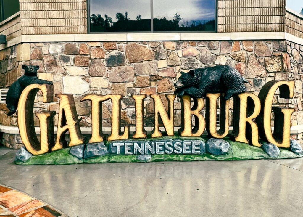 Gatlinburg sign in downtown Gatlinburg