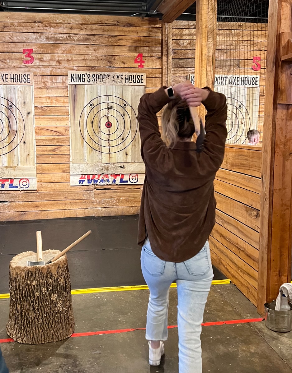 throwing axes at kings sport axe house 