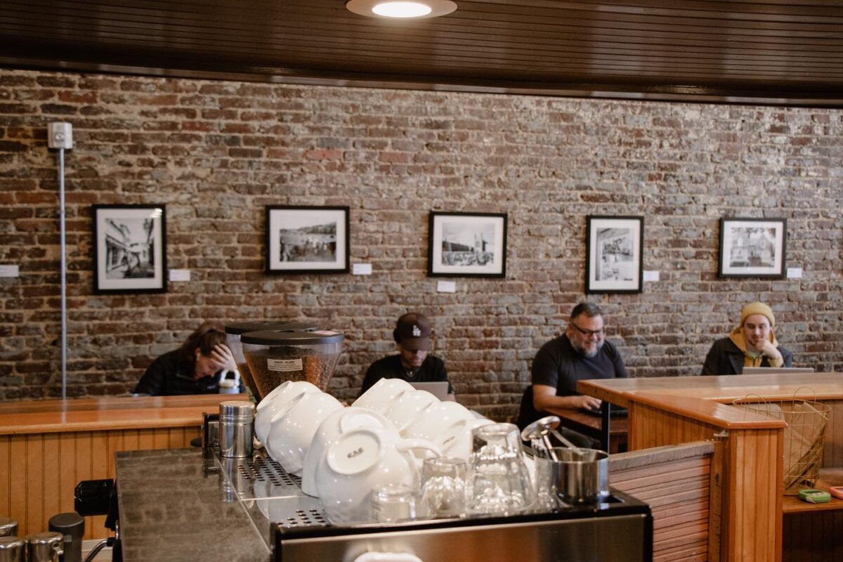 10 Best + Coziest Coffee Shops in Knoxville, Tennessee