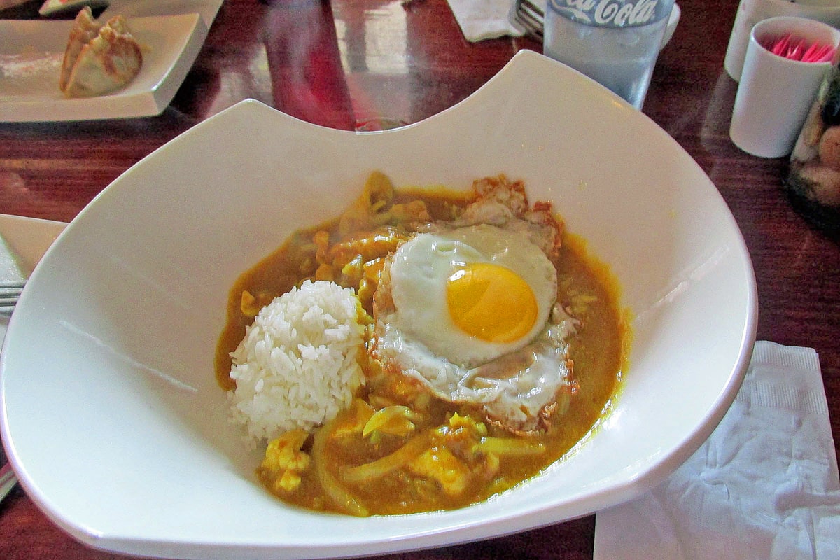 korean yellow curry dish with a fried egg at red chili in elizabethton tn 