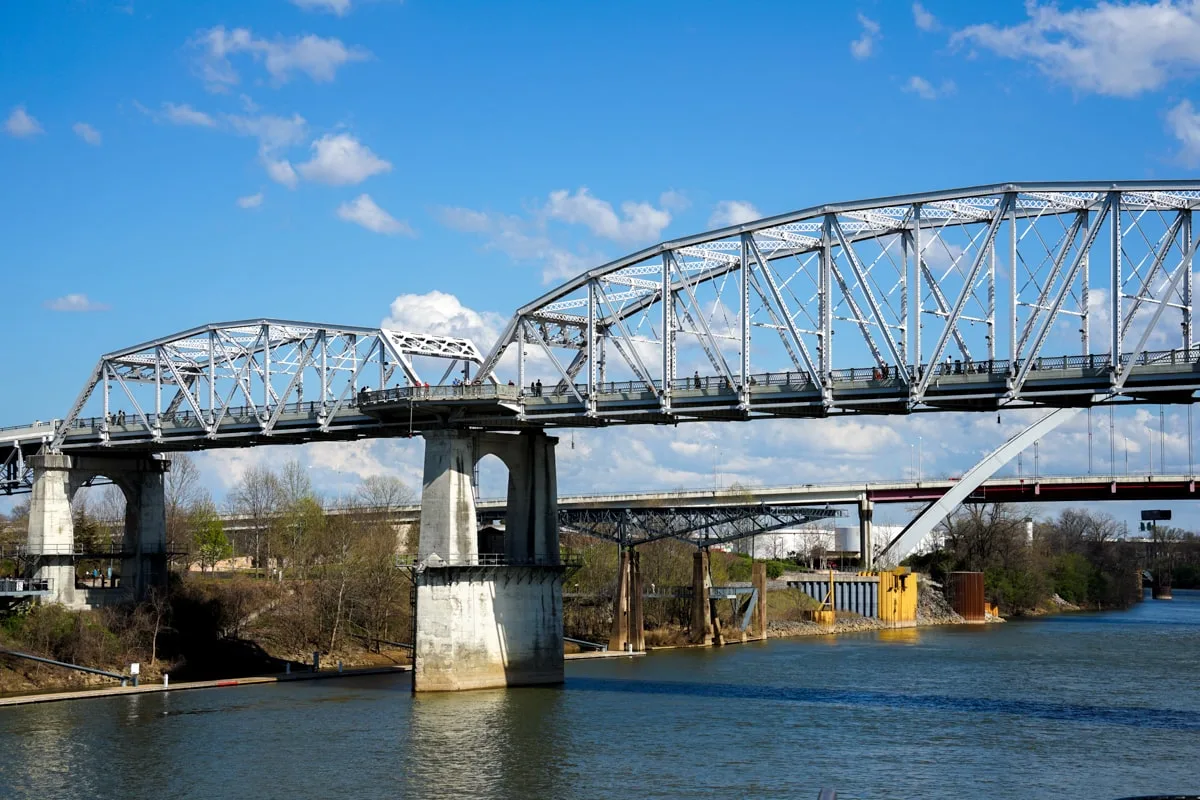 John Seigenthale pedestrian bridge in nashville tn