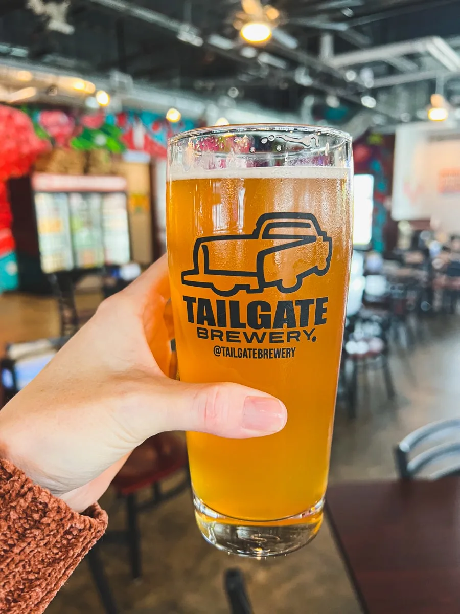 beer at tailgate brewery in nashville tn