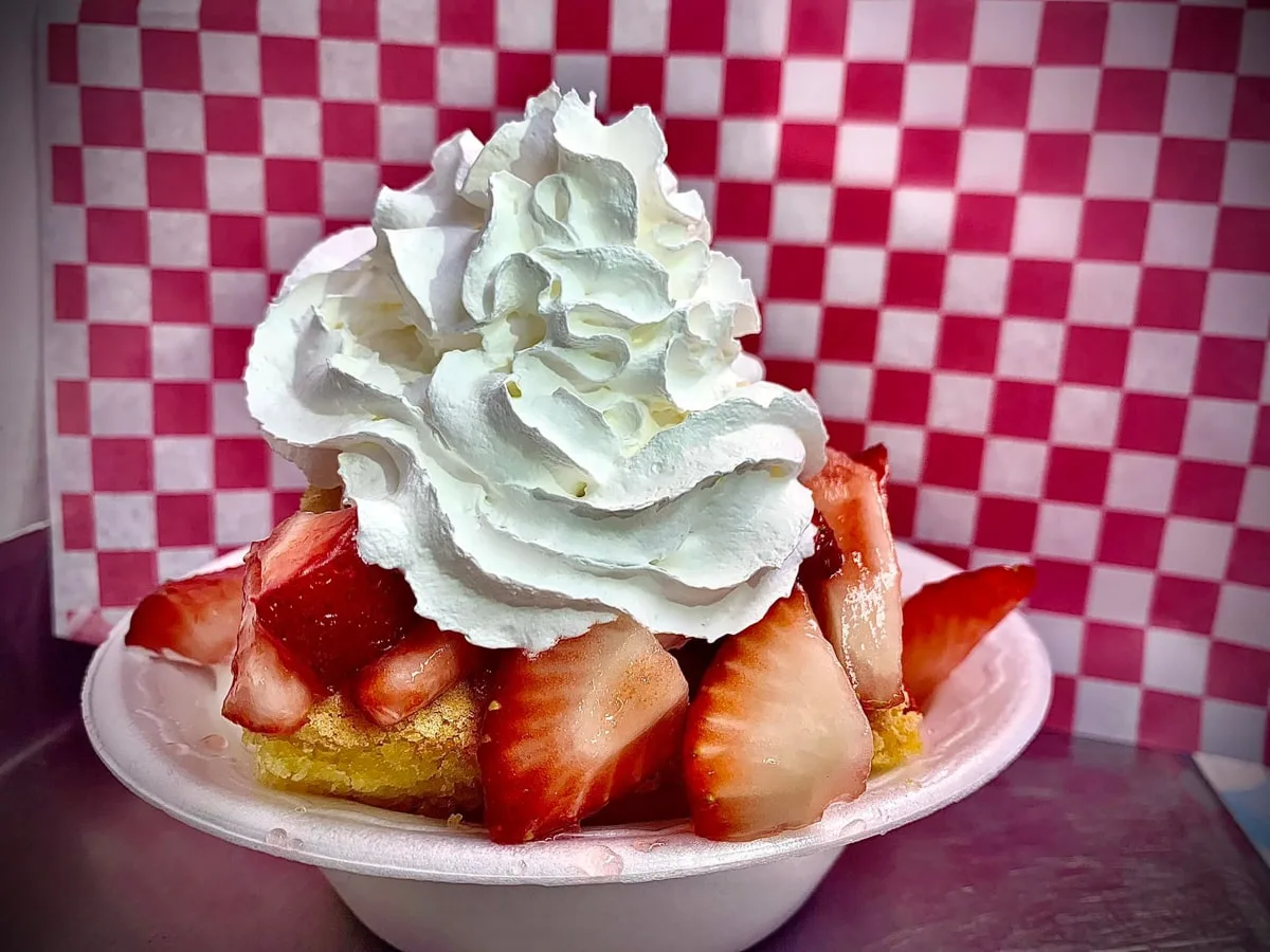 strawberry shortcake with strawberries and whipped cream at dari ace in erwin tn