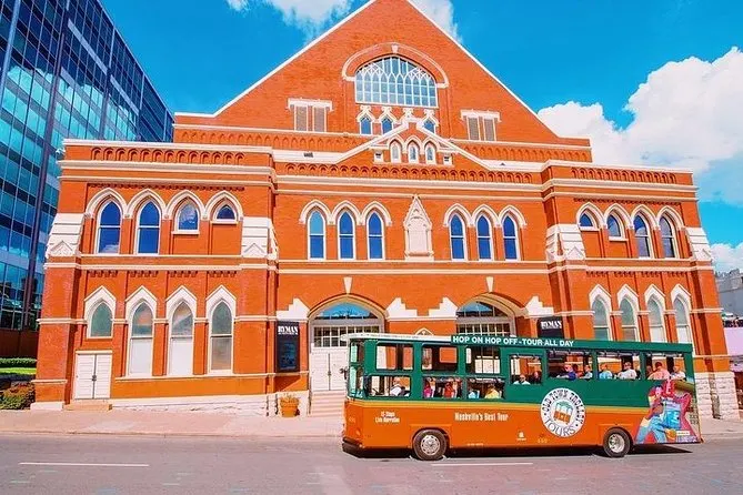 hop on trolley tour in nasvhille tn