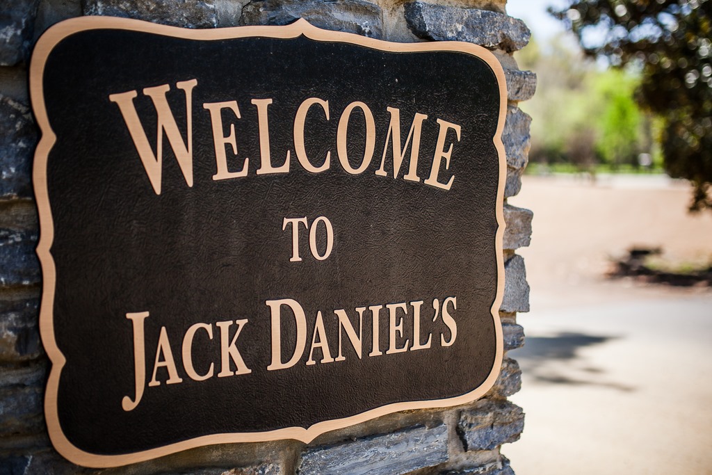 jack daniels welcome sign at the jack Daniels whiskey distillery on a tour near nashville tn 