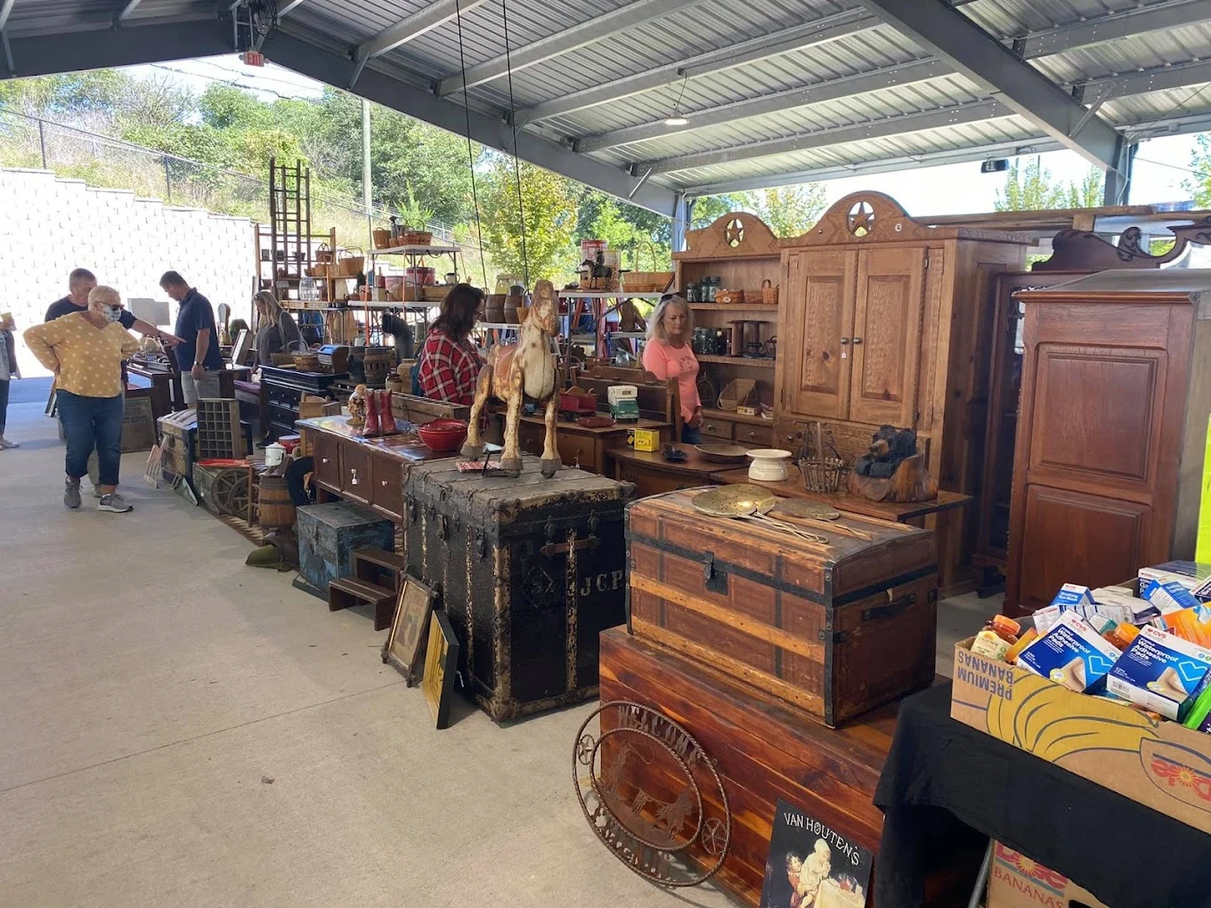 antique items at the Nashville Flea Market