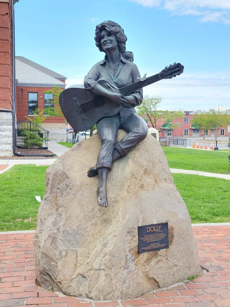 Dolly Parton's statue in downtown sevierville tn 