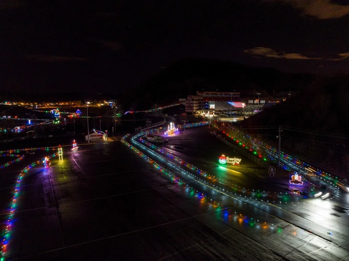 bristol motor speedway decorated with christmas lights for the speedway in lights even each christmas in Tennessee