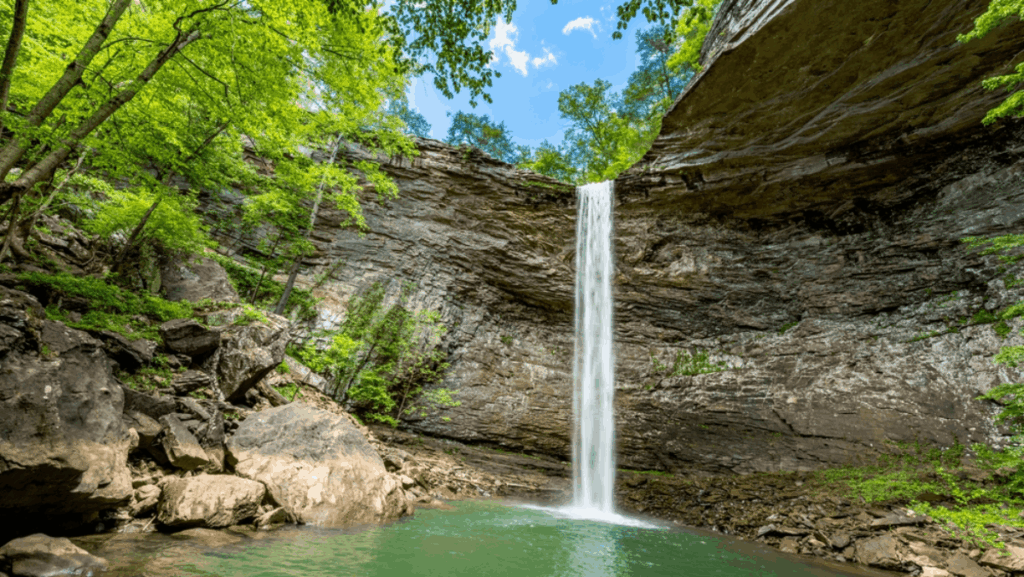 9 Breathtaking Waterfalls in Tennessee You Have to See at Least Once