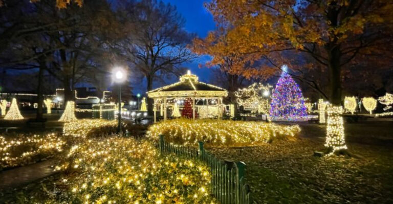 10 Festive Towns in Tennessee to Visit This Holiday Season