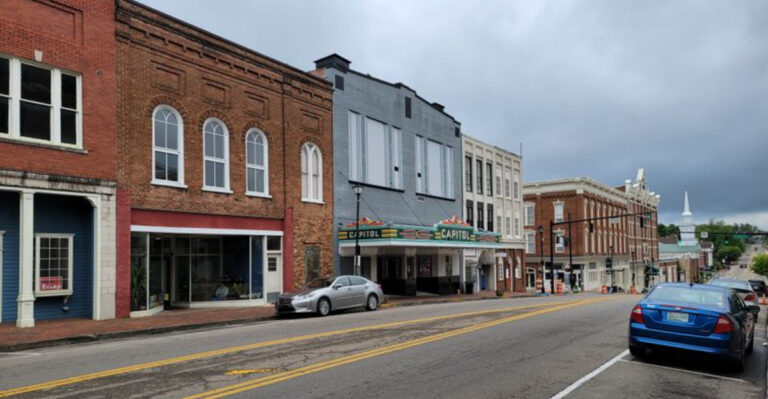 10 Most Walkable Small Towns in Tennessee