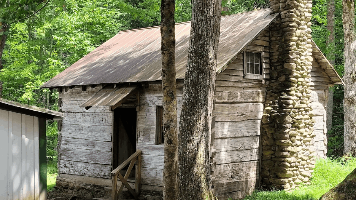 6 Tennessee Ghost Towns With Wild Histories and Empty Streets