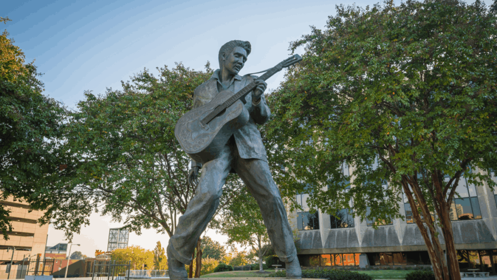 8 Memphis Landmarks to Visit If You're Obsessed With Elvis