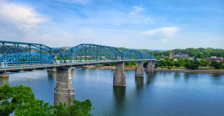 8 Tennessee River Towns With Beautiful Waterfront Views