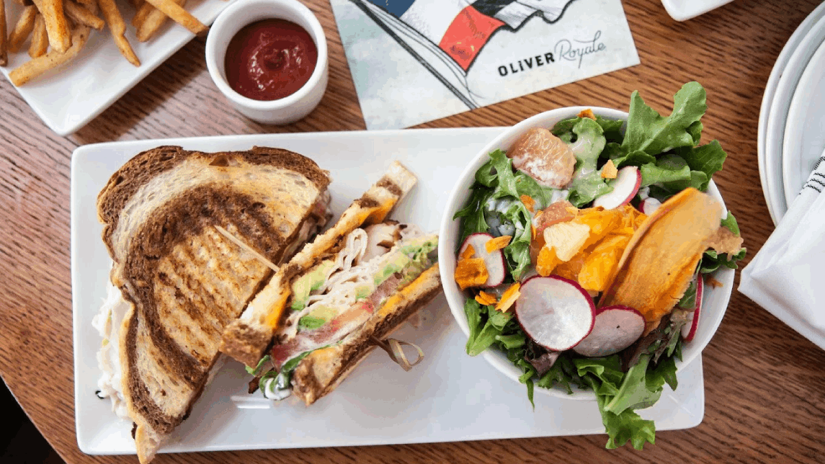 Knoxville Eats You Need to Try (According to People Who Live There)