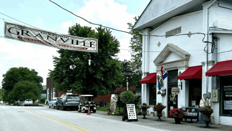 This Tennessee "Mayberry Town" Will Make You Feel Like You Time-Traveled