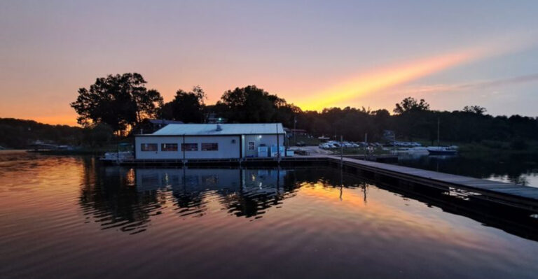 Tennessee Riverfront Restaurants With Shockingly Affordable Lunch Menu