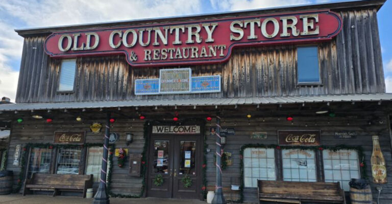 This Tennessee Buffet Serves the Best Southern Food in the State