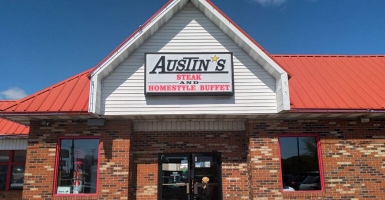 This Unassuming Tennessee Restaurant Has a Salad Bar That’s Out of This World