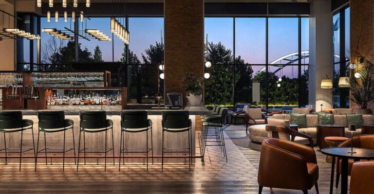 12 Beloved Tennessee Restaurants That Closed Their Doors In 2025