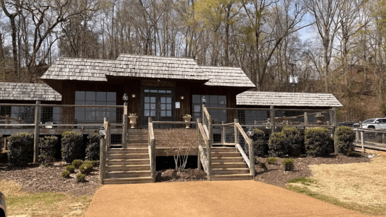 8 No-Frills Tennessee Catfish Shacks With Lines Full of Regulars