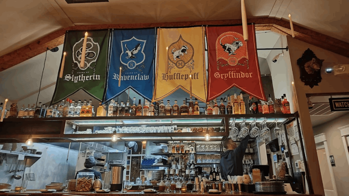 8 Quirky Restaurants in Tennessee That Are Just as Fun as the Food