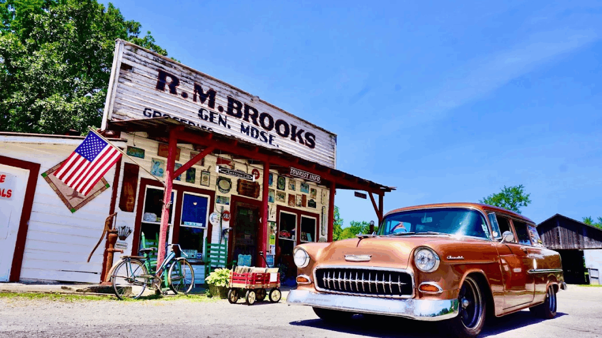 We Found 7 Old-Timey General Stores in Tennessee That Feel Frozen in Time