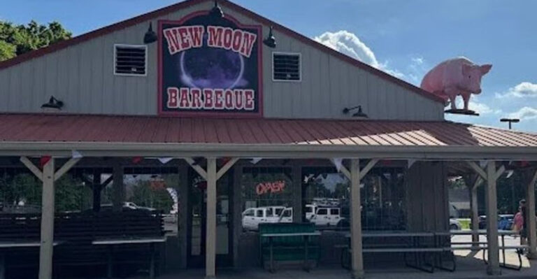 The Fried Catfish at This Tennessee BBQ Joint Is Absolutely Legendary