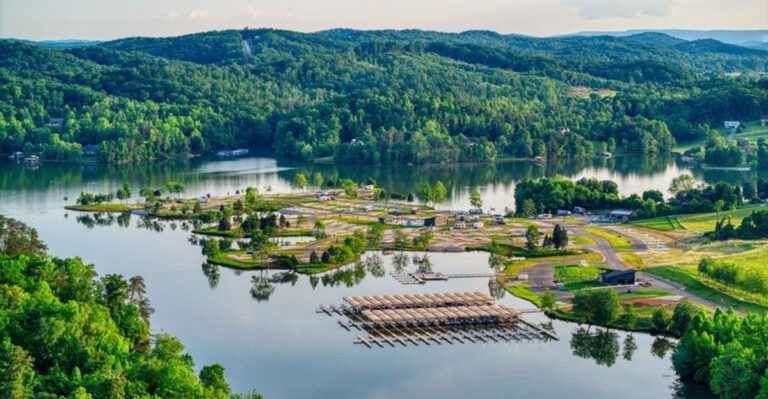 This Hidden Tennessee Town Is Where Smart Retirees Are Moving