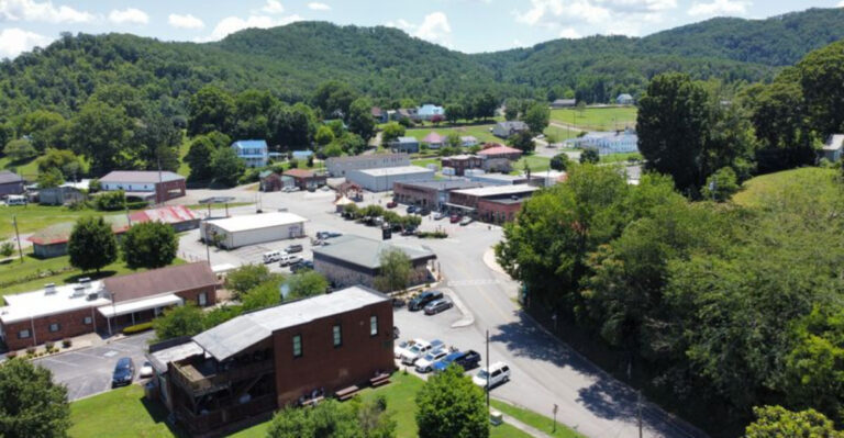 This Tennessee Town Is Perfect for Retiring Peacefully — and It’s Not Gatlinburg