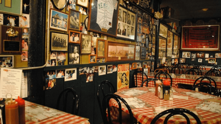 10 Restaurants Everyone in Tennessee Should Visit at Least Once