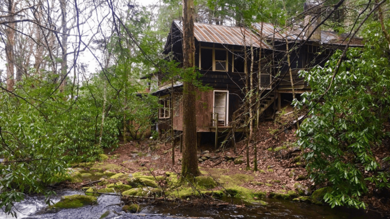 6 Real Ghost Towns in Tennessee’s Smokies You Can Still Visit