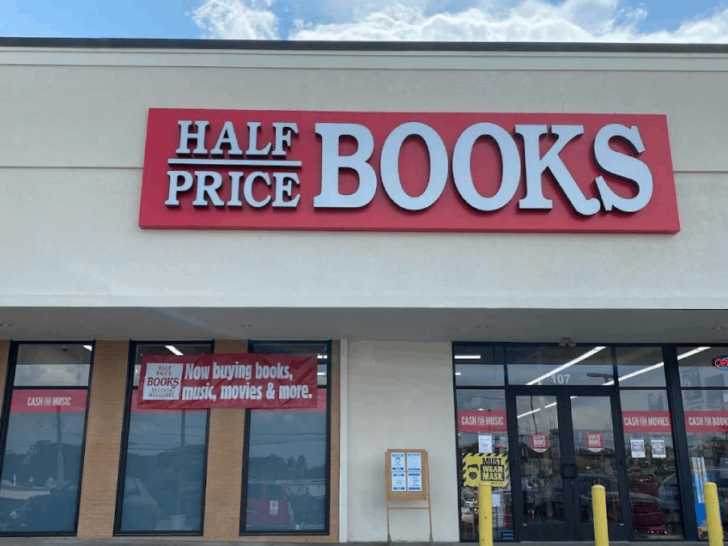 7 Giant Bookstores in Tennessee With Endless Shelves to Explore