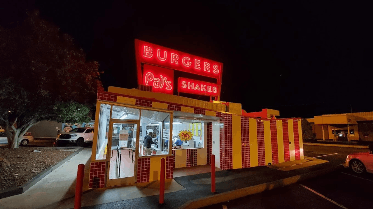 7 Tennessee Spots Frozen in the '60s&mdash;and Still Full of Retro Charm