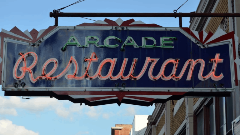 7 of the Oldest Restaurants in Tennessee Still Serving Today