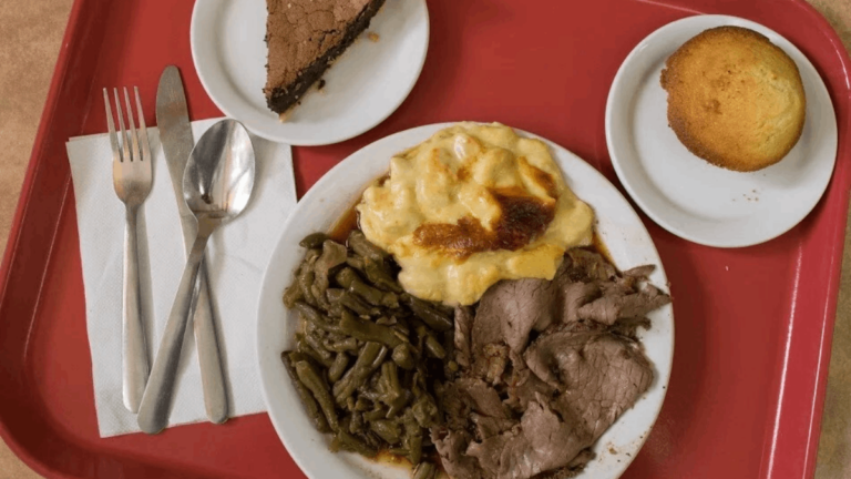 8 Tennessee Restaurants People Loved as Kids—and Still Visit With Their Grandchildren