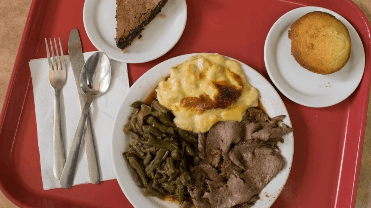 8 Tennessee Restaurants People Loved as Kids—and Still Visit With Their Grandchildren