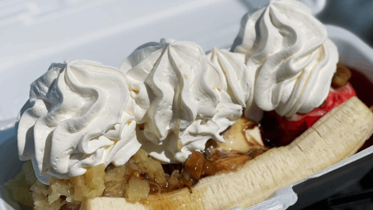 A Tiny Mom-and-Pop Tennessee Dairy Bar Serving Up Classic Burgers and Shakes
