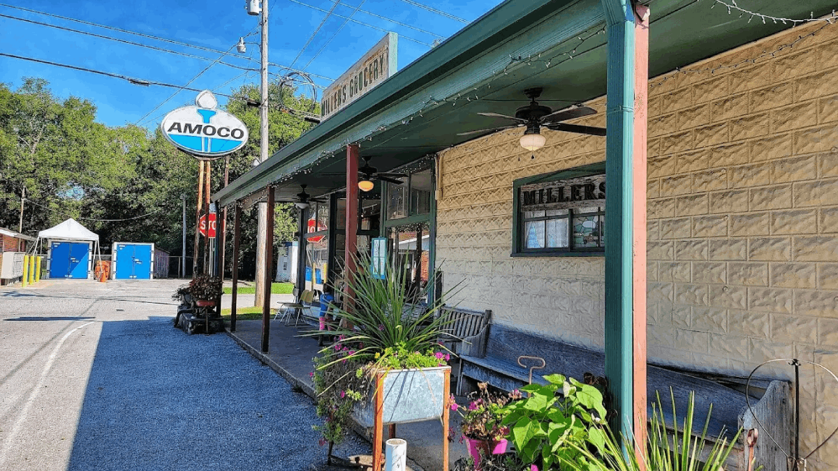 One of Tennessee's Best Small-Town Restaurants Is Hiding in a 1920s Building